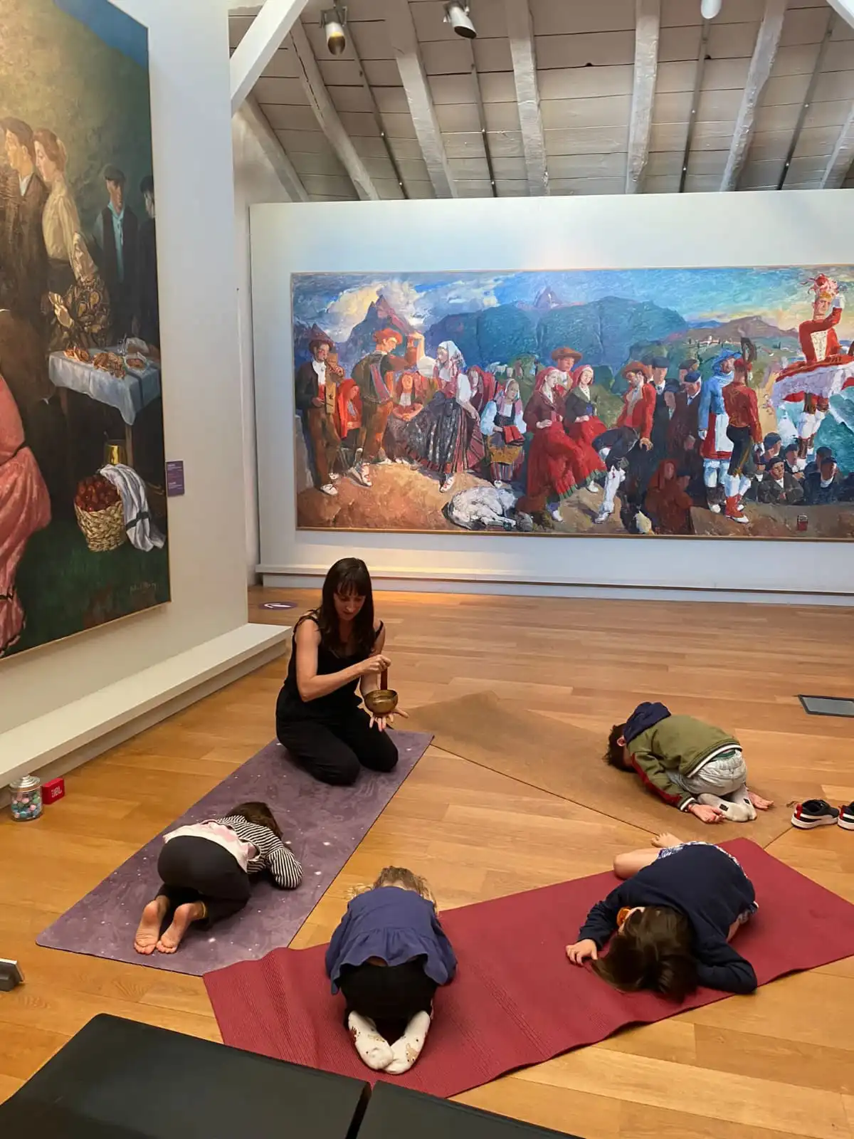 kids yoga sohom euskal museoan